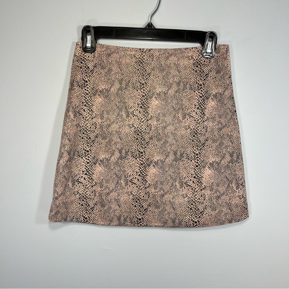 MNI Los Angeles Skirt Womens Extra Small Pink Snake Skin Night Out Mini Skirt
